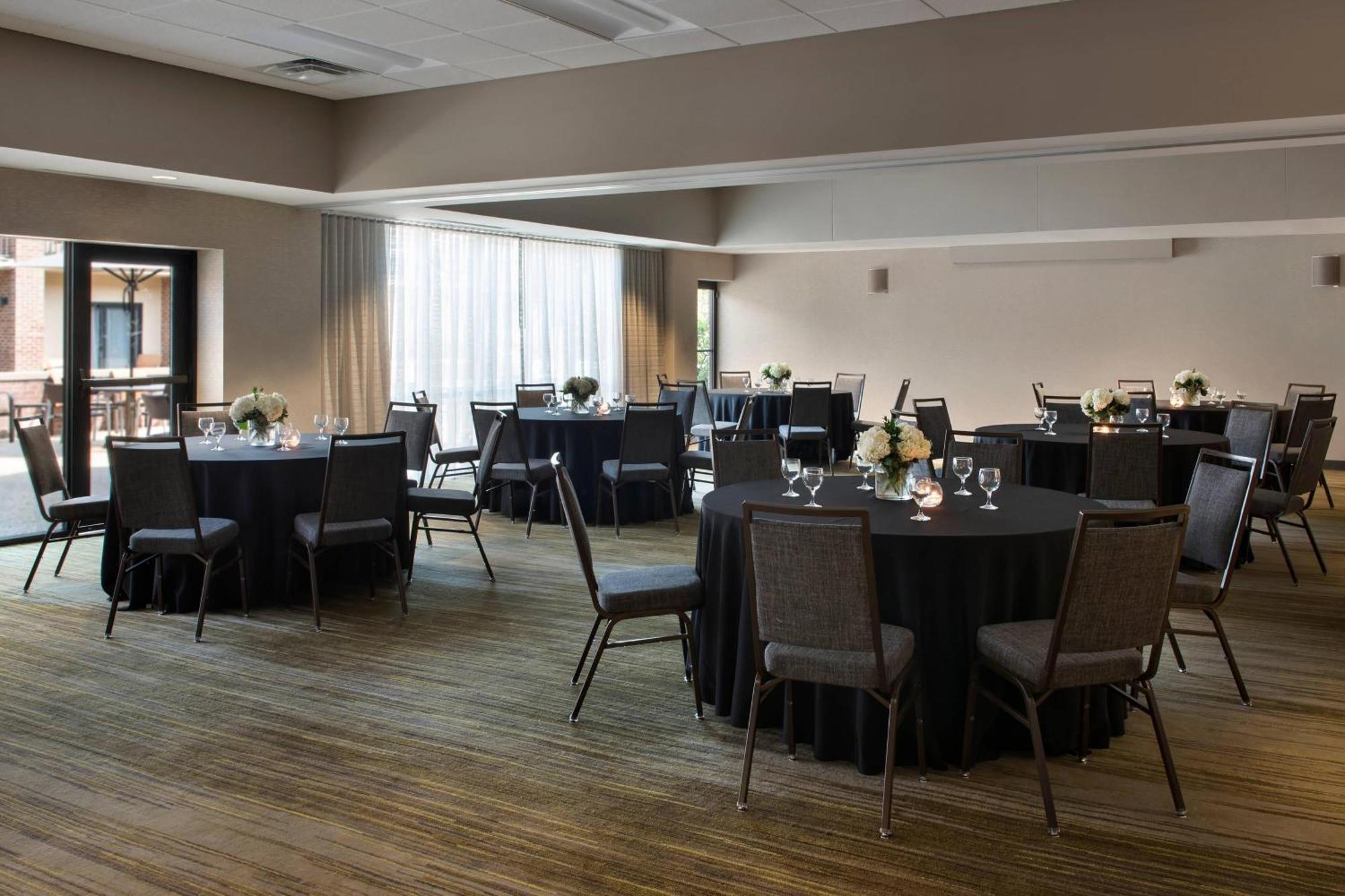 Courtyard By Marriott Boston Norwood/Canton Dış mekan fotoğraf